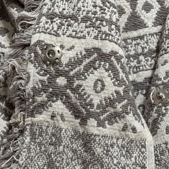 World Market Women's‎ Boho Rug Jacket L/XL Gray Cream Aztec Fringe Trim - Picture 8 of 13